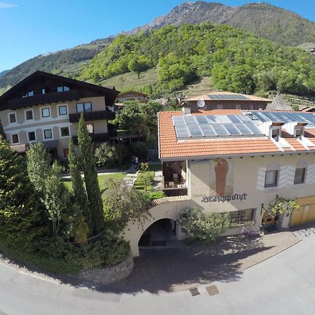 Ferienwohnungen St Hippolyt Mit Hallenbad Lagundo Exterior photo