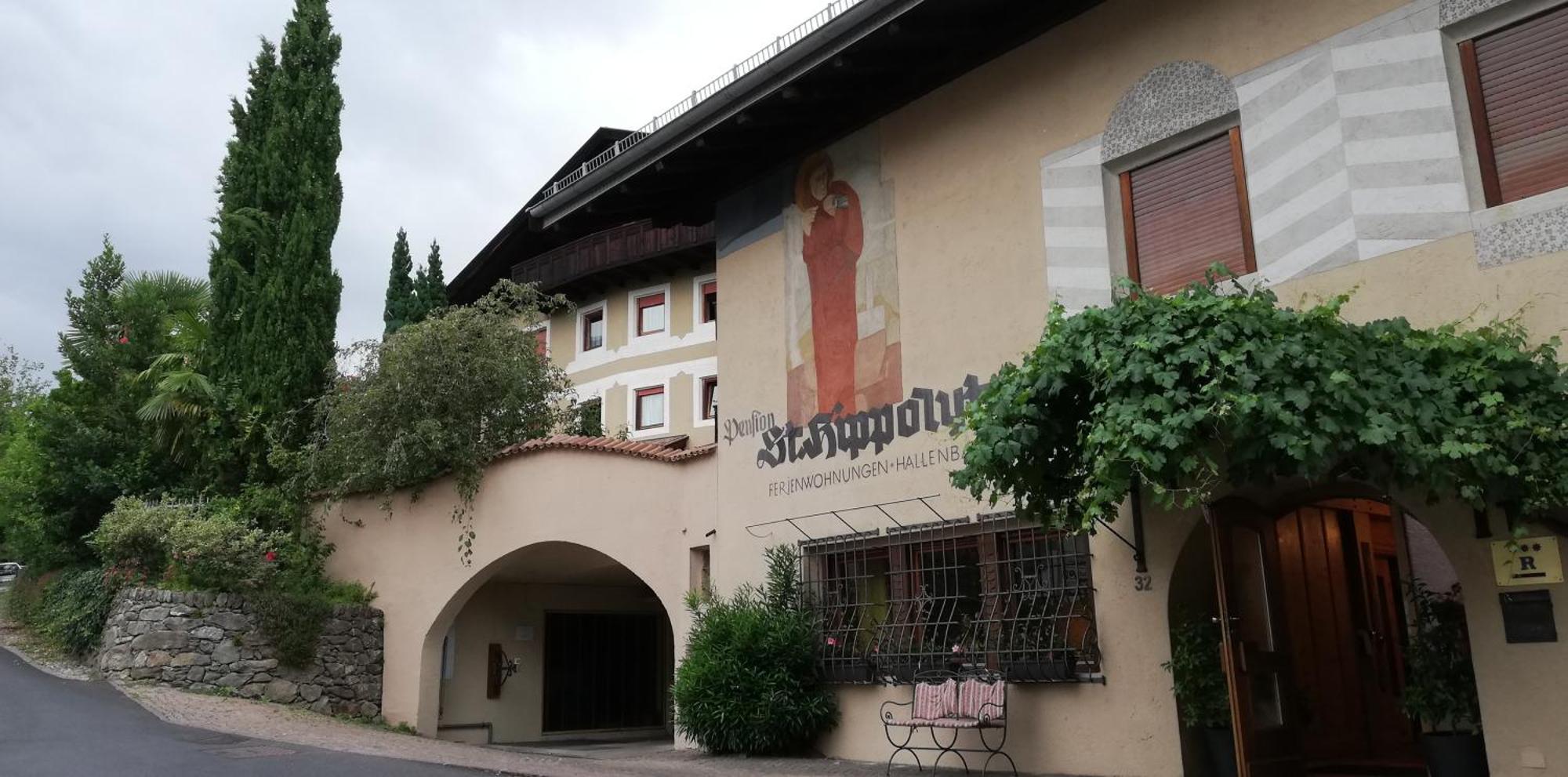 Ferienwohnungen St Hippolyt Mit Hallenbad Lagundo Exterior photo